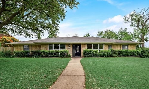 Don't Miss This Home in Dallas, TX!