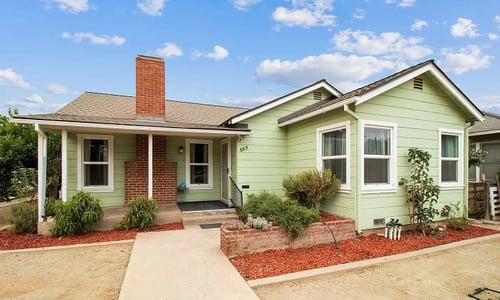Take A Look At This Home in Reedley, CA!