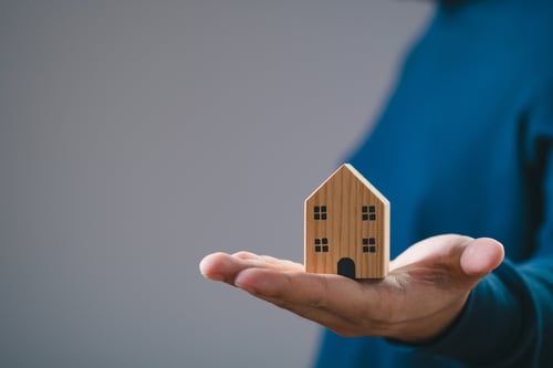 How Smart Brokers Are Closing More Loans with Fix and Flip Funding